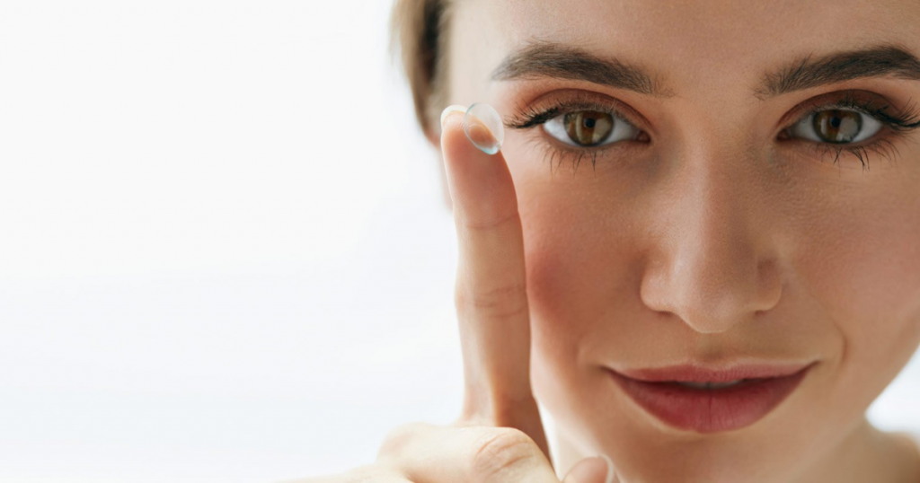 How Many Hours A Day Can You Wear Contact Lenses?